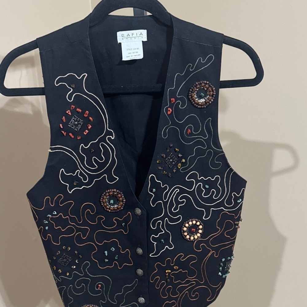 Black Embroidered Women's Camisole sz small beaded embroidered vintage